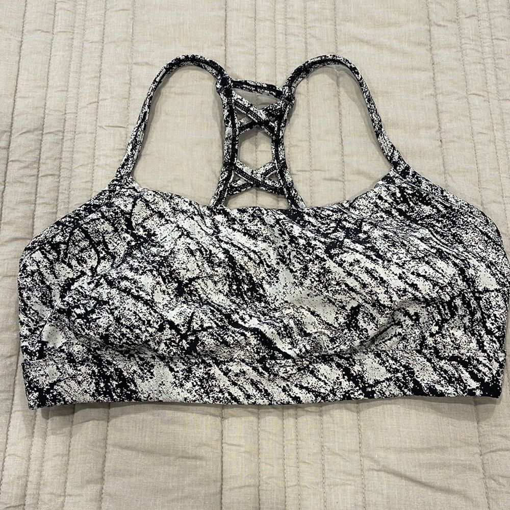 All in Motion Black/White Marble Racerback Sports Bra Size Medium